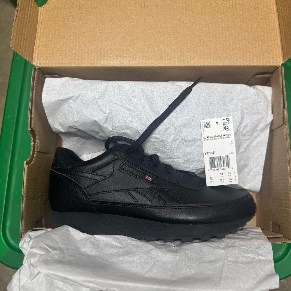Reebok Women's Classic Renaissance Sneaker Size 8 Wide D Black - Picture 9 of 9